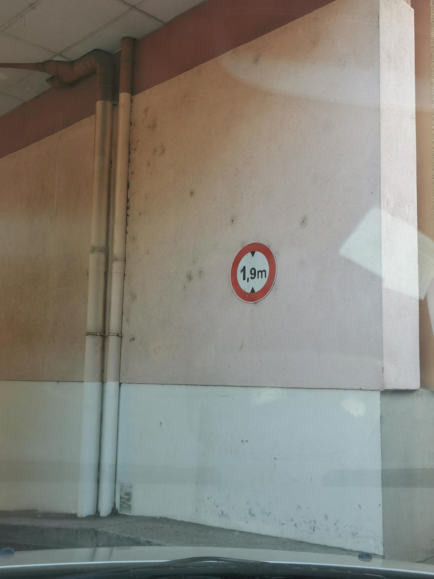 Logement Colmar Centre Avec Parking Bagian luar foto